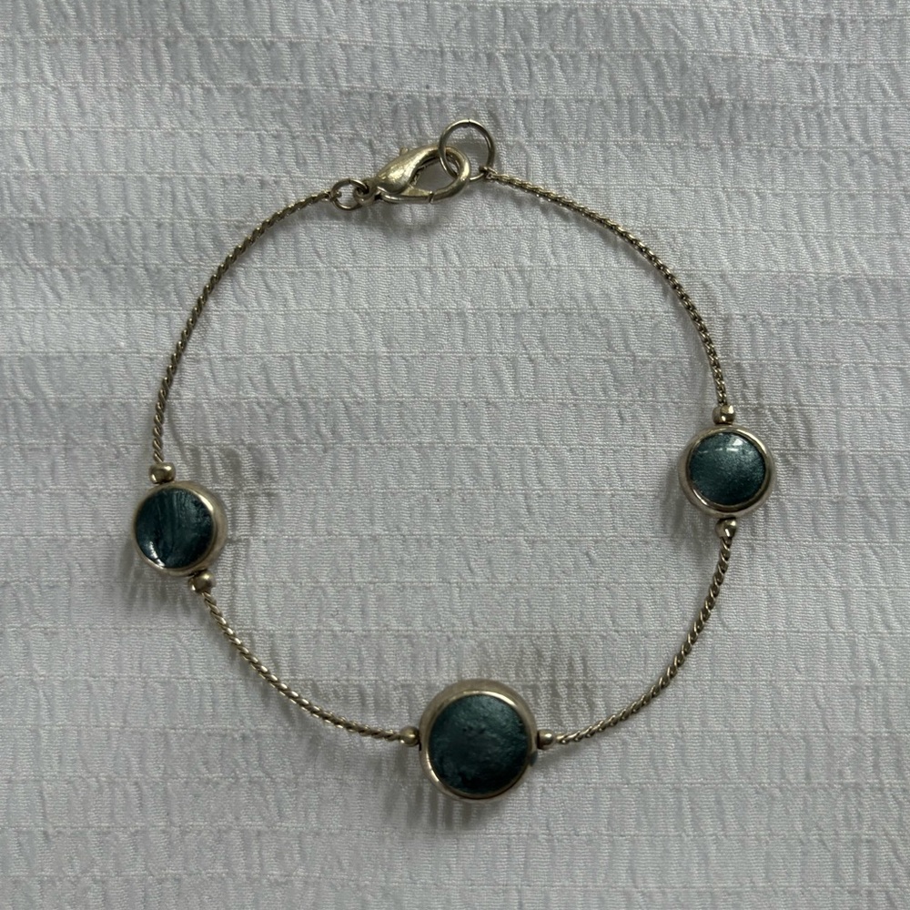 Dainty Silver/blue bracelet (THRIFTED/VINTAGE) Do not know Original price/brand